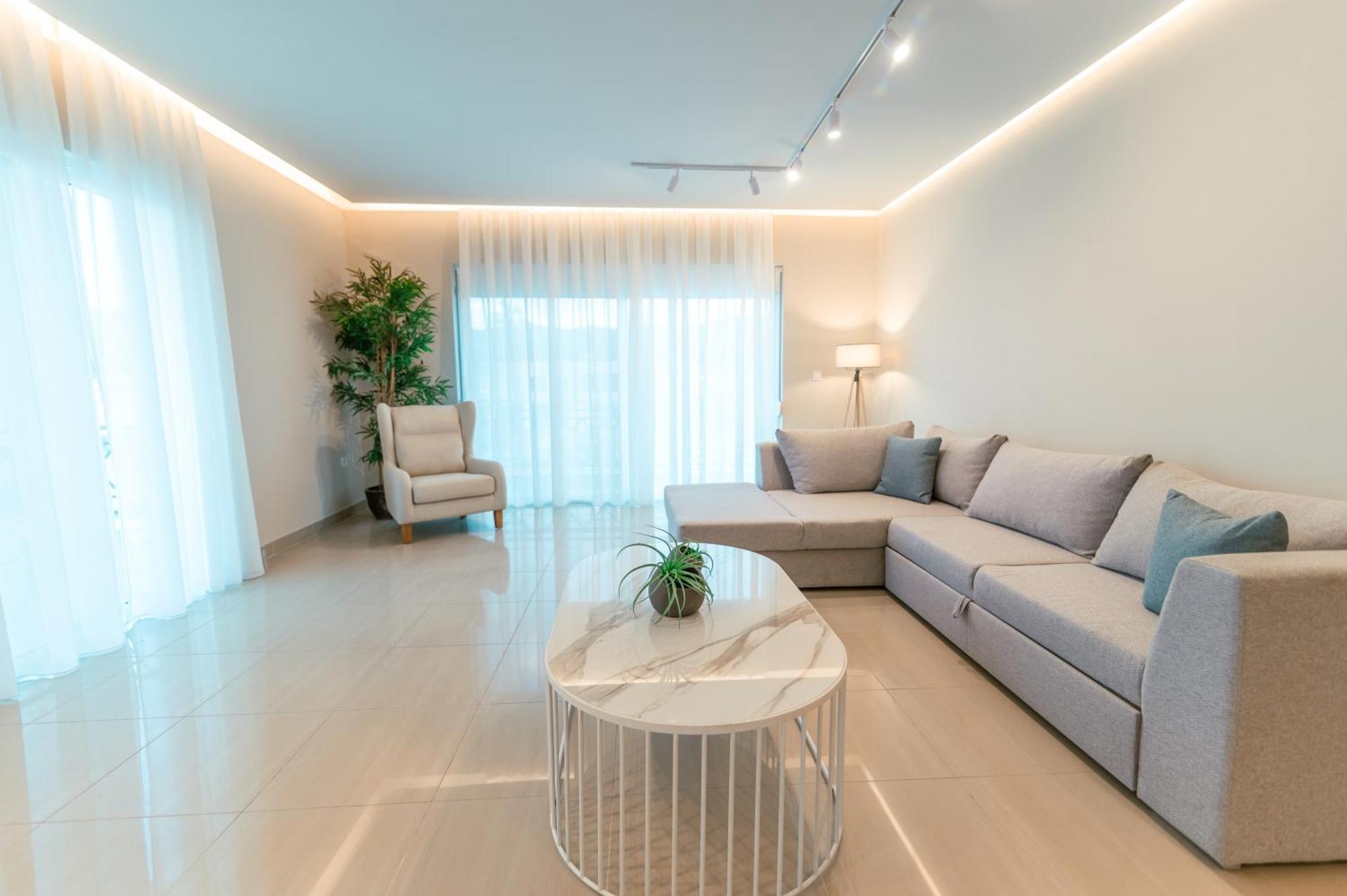 Brand New Elegant Suite Platánion Exterior foto