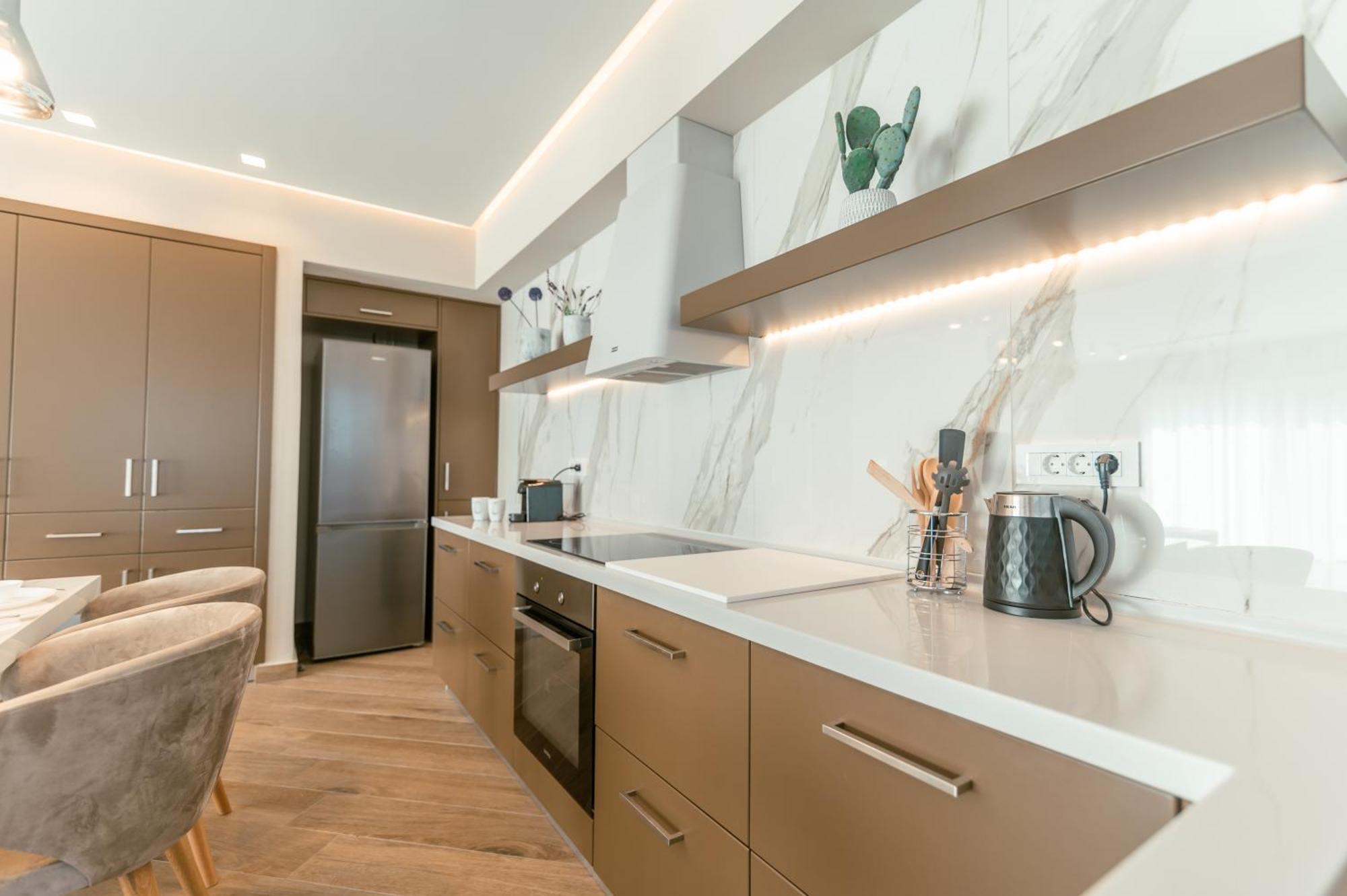Brand New Elegant Suite Platánion Exterior foto